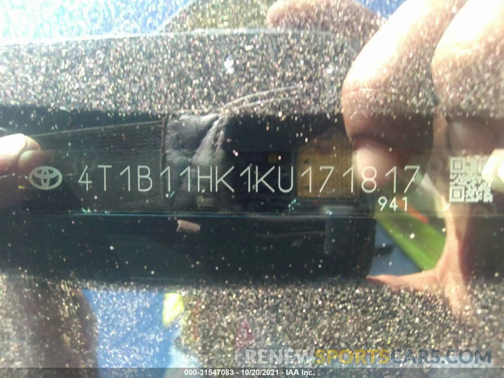 9 Photograph of a damaged car 4T1B11HK1KU171817 TOYOTA CAMRY 2019