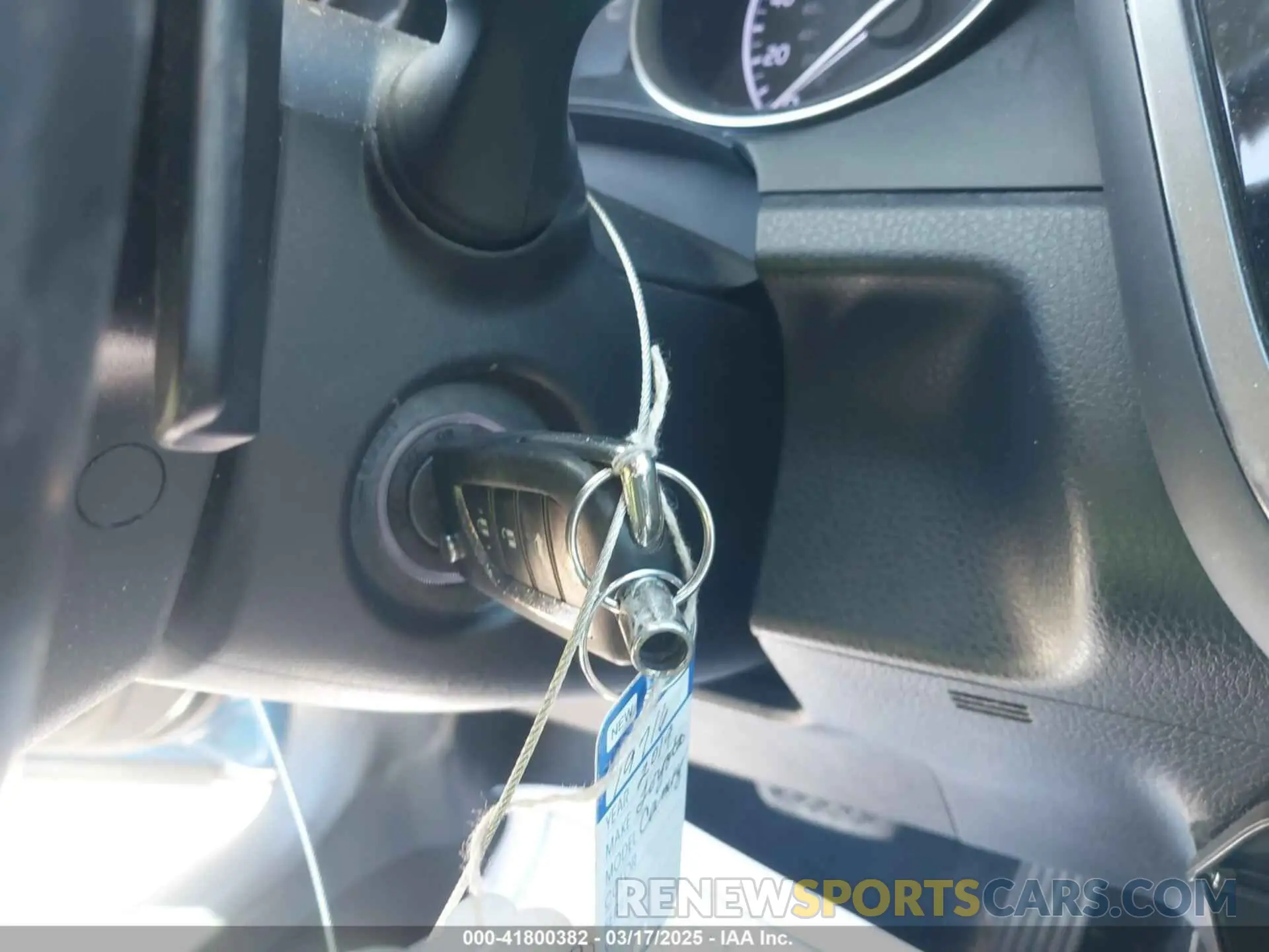 11 Photograph of a damaged car 4T1B11HK1KU173082 TOYOTA CAMRY 2019