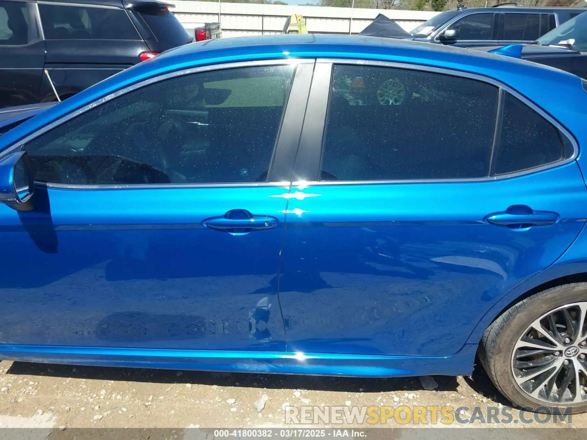15 Photograph of a damaged car 4T1B11HK1KU173082 TOYOTA CAMRY 2019