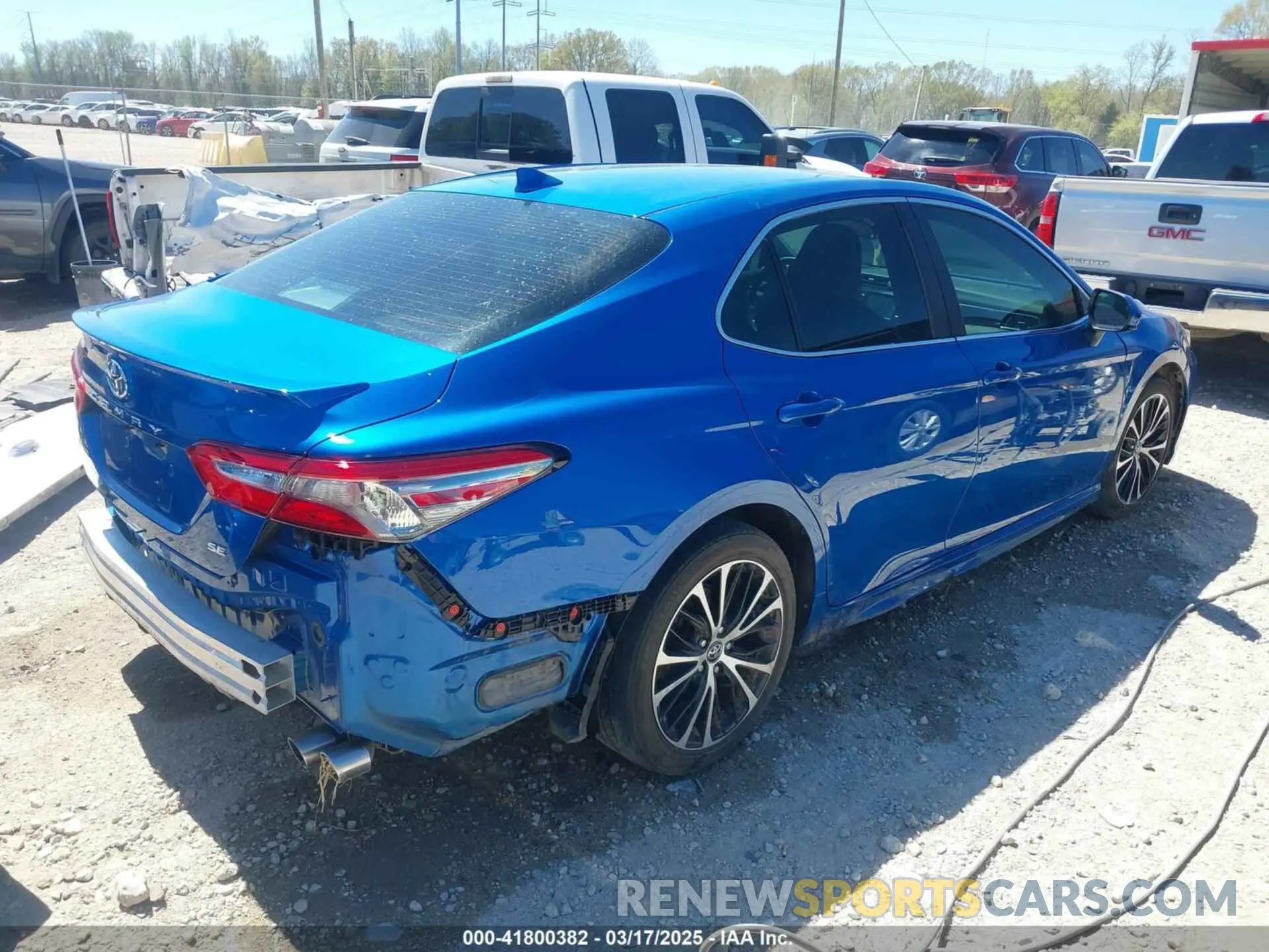 4 Photograph of a damaged car 4T1B11HK1KU173082 TOYOTA CAMRY 2019