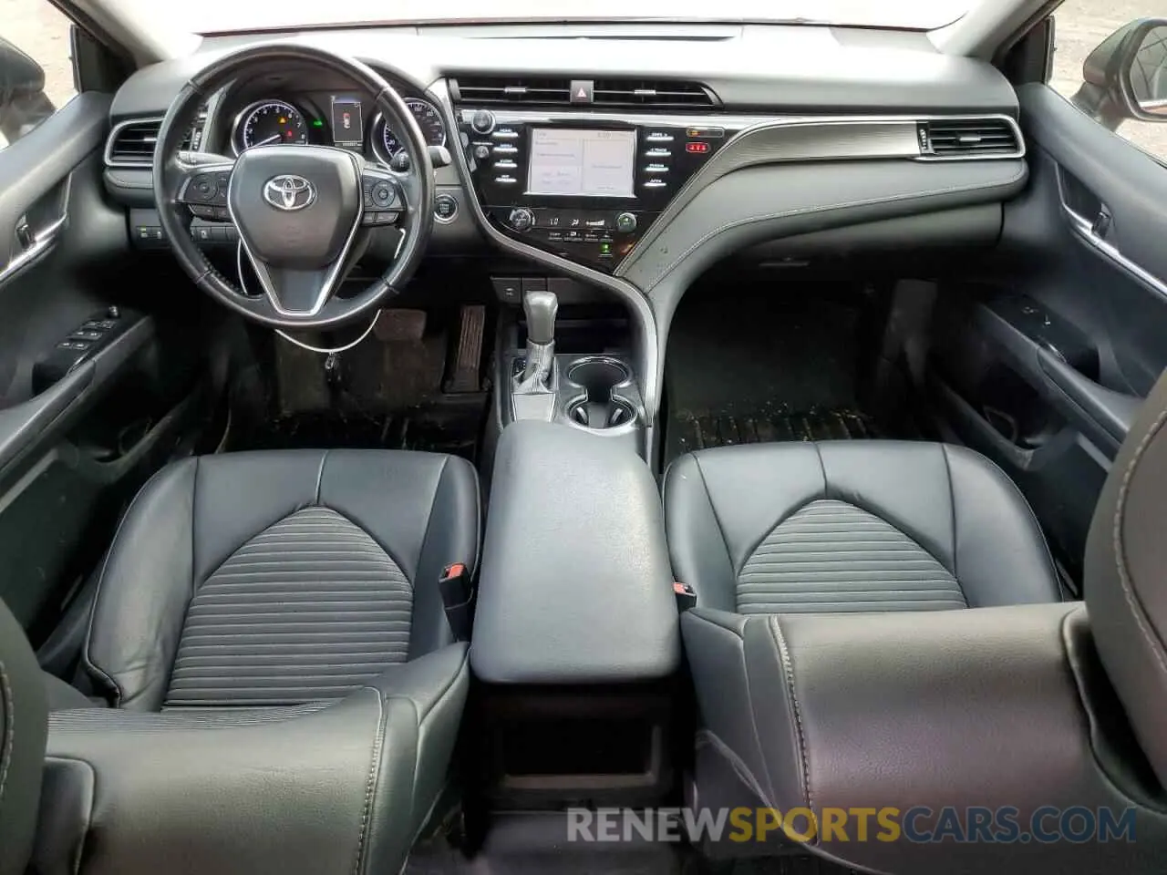 8 Photograph of a damaged car 4T1B11HK1KU173891 TOYOTA CAMRY 2019