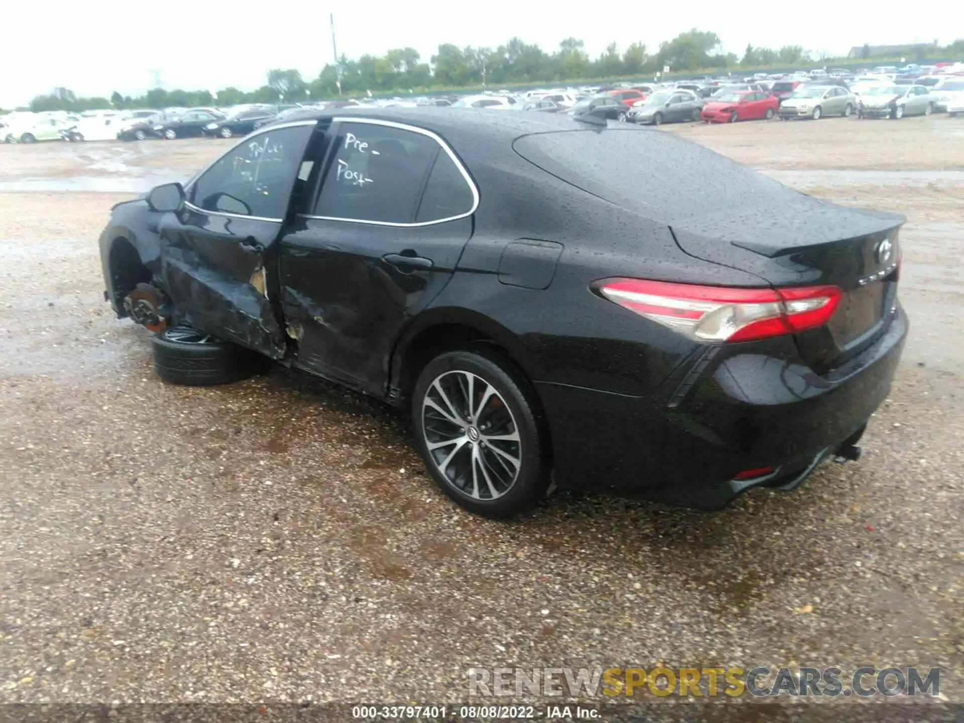 3 Photograph of a damaged car 4T1B11HK1KU183627 TOYOTA CAMRY 2019