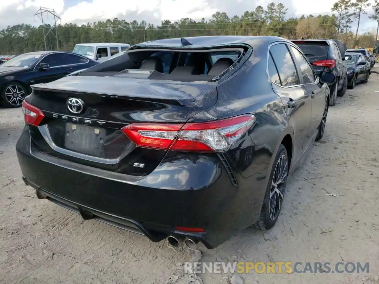 4 Photograph of a damaged car 4T1B11HK1KU183935 TOYOTA CAMRY 2019