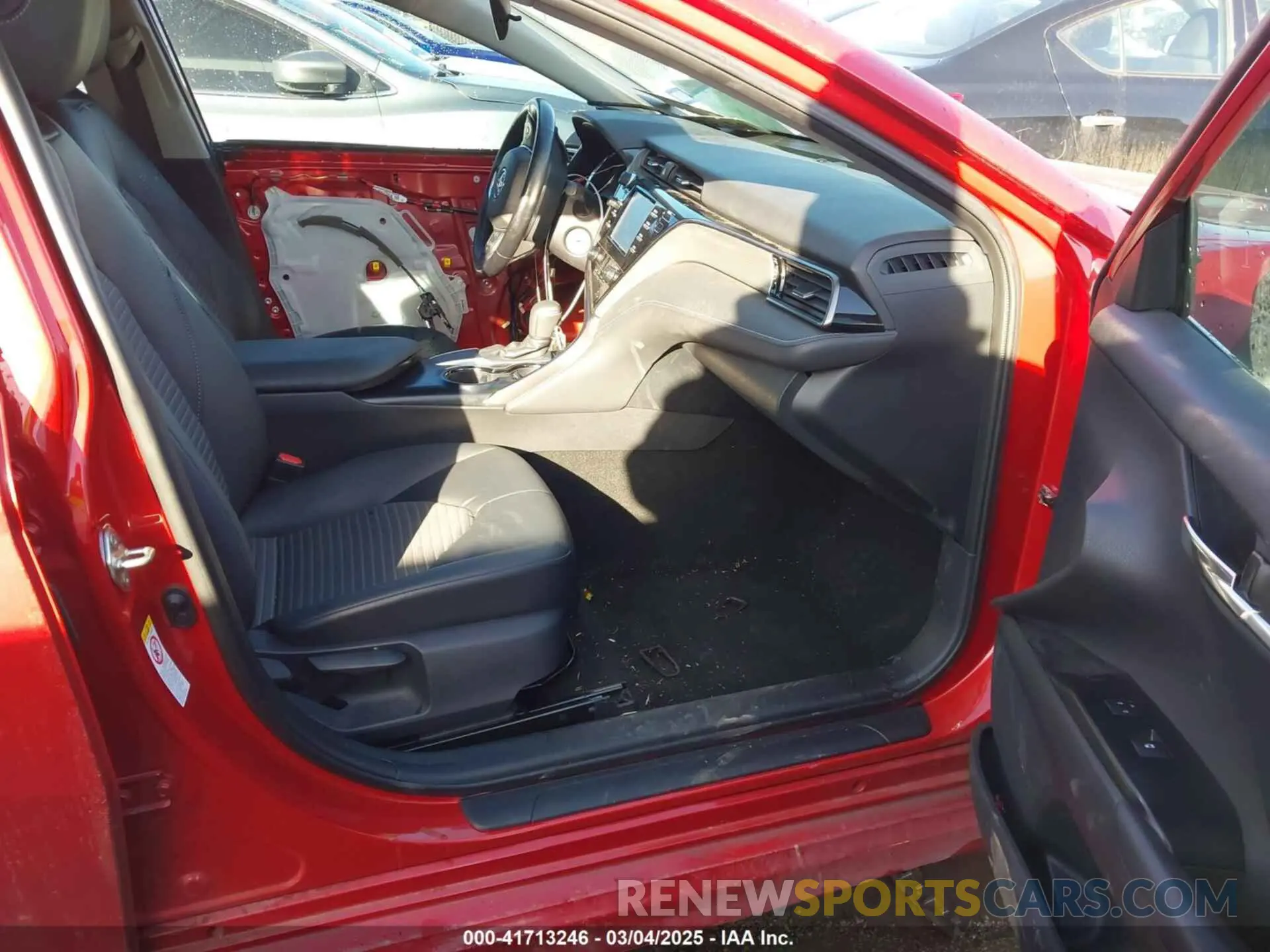 5 Photograph of a damaged car 4T1B11HK1KU188388 TOYOTA CAMRY 2019