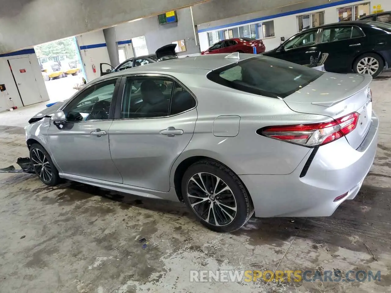 2 Photograph of a damaged car 4T1B11HK1KU189086 TOYOTA CAMRY 2019