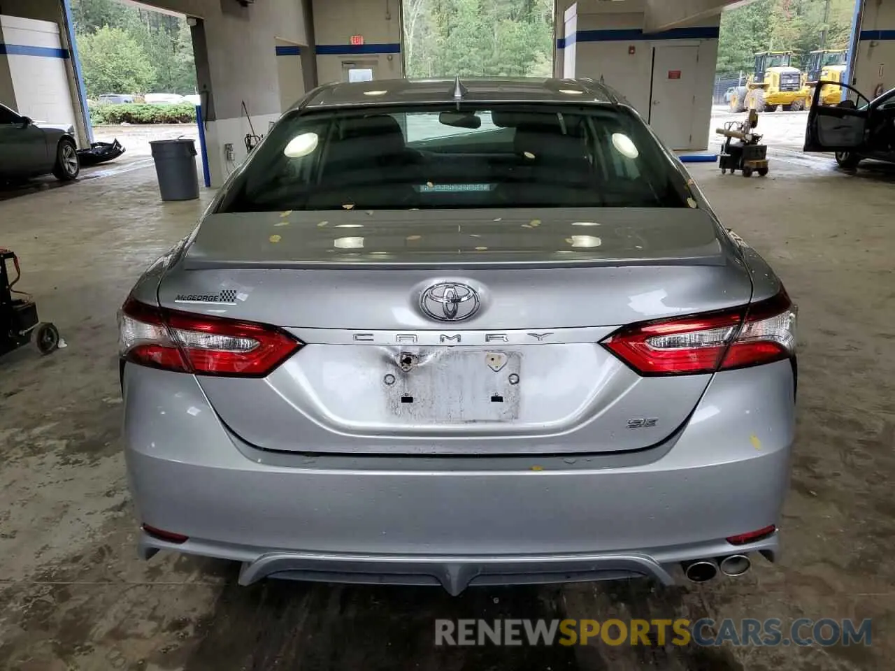 6 Photograph of a damaged car 4T1B11HK1KU189086 TOYOTA CAMRY 2019