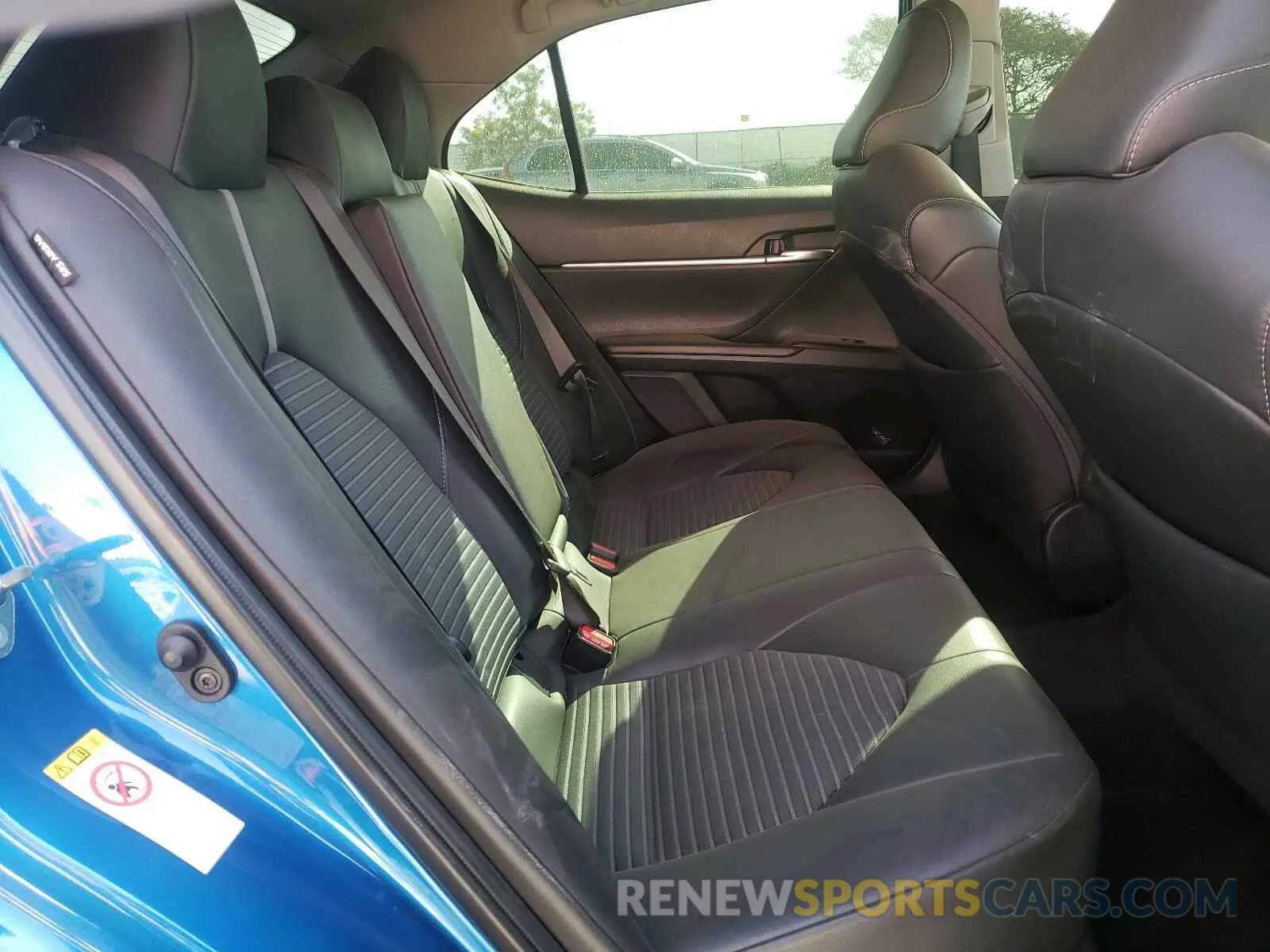 6 Photograph of a damaged car 4T1B11HK1KU189220 TOYOTA CAMRY 2019