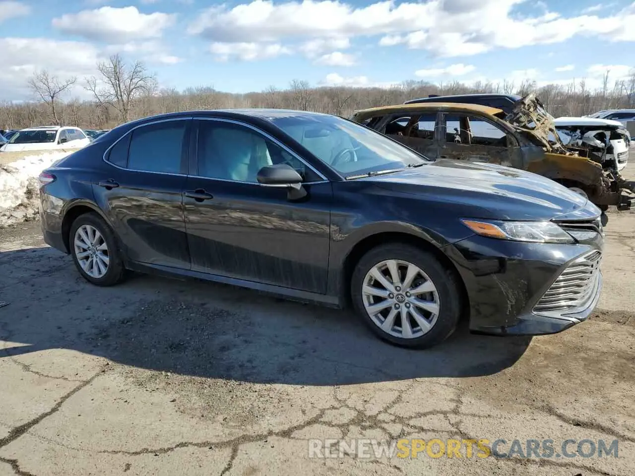 4 Photograph of a damaged car 4T1B11HK1KU190562 TOYOTA CAMRY 2019