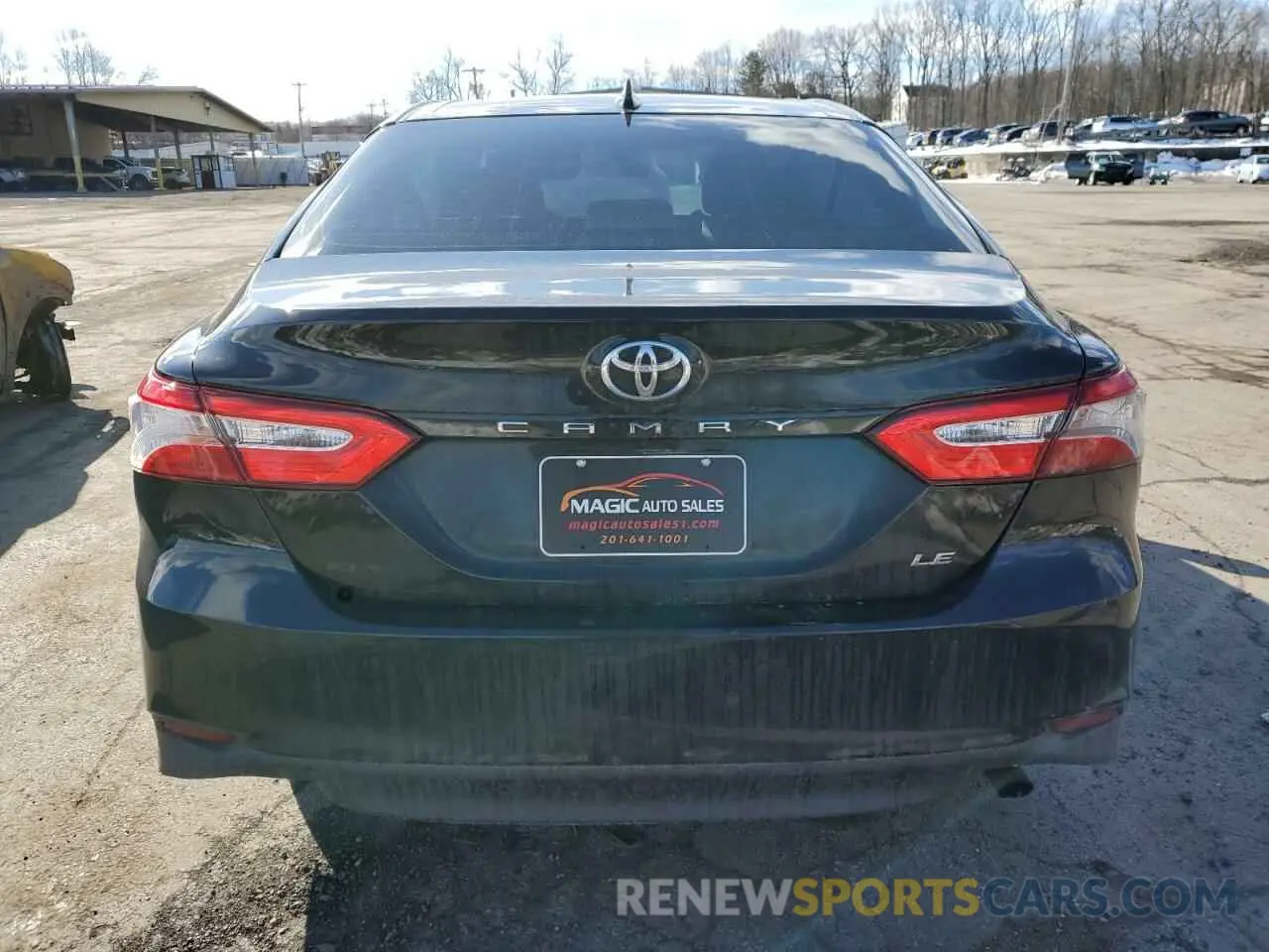 6 Photograph of a damaged car 4T1B11HK1KU190562 TOYOTA CAMRY 2019