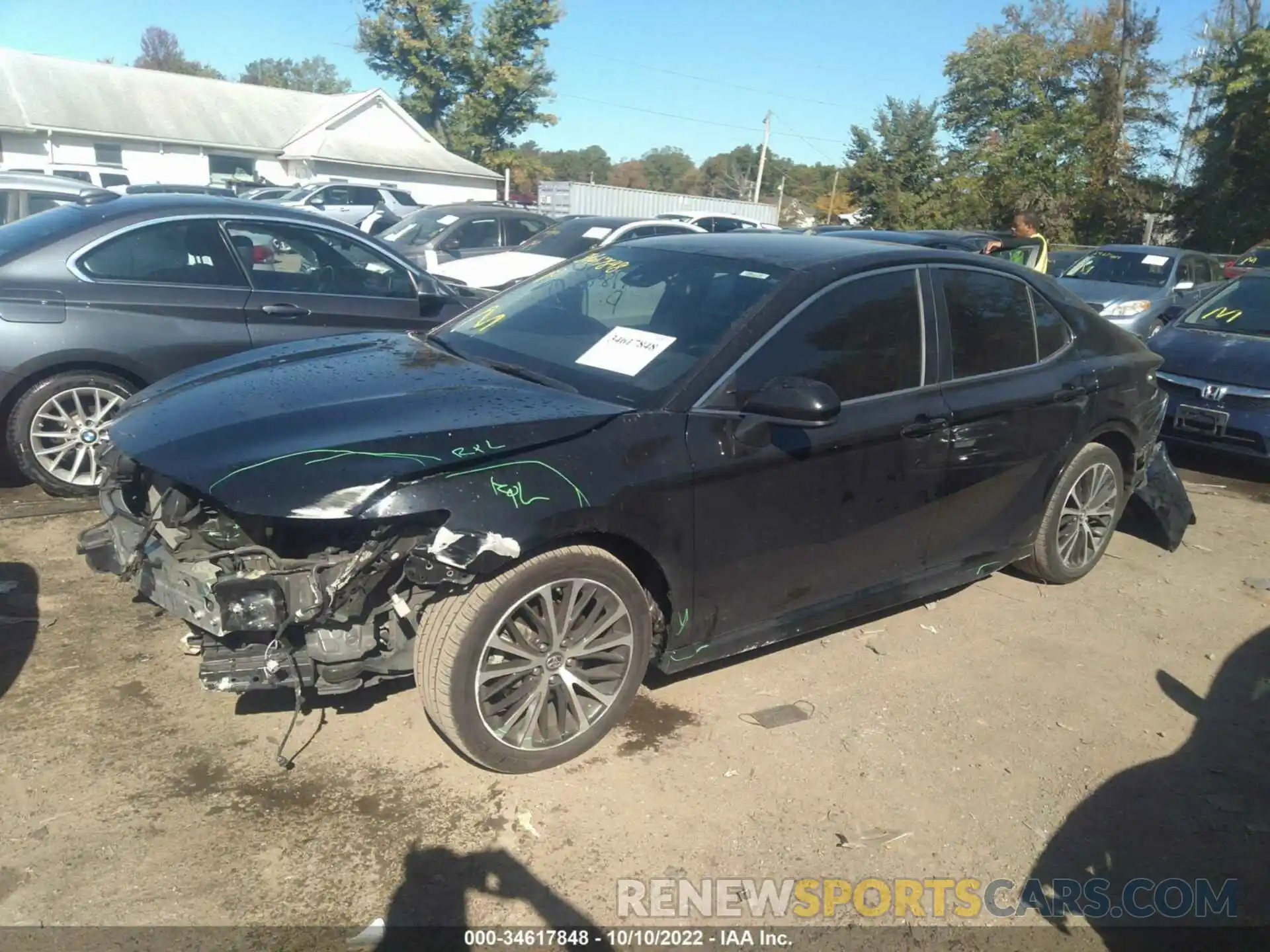 2 Photograph of a damaged car 4T1B11HK1KU193154 TOYOTA CAMRY 2019