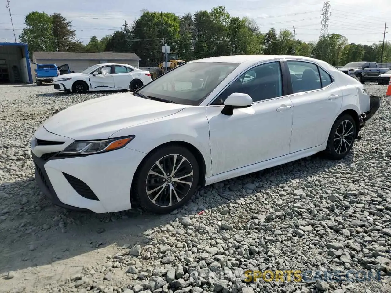 1 Photograph of a damaged car 4T1B11HK1KU195857 TOYOTA CAMRY 2019