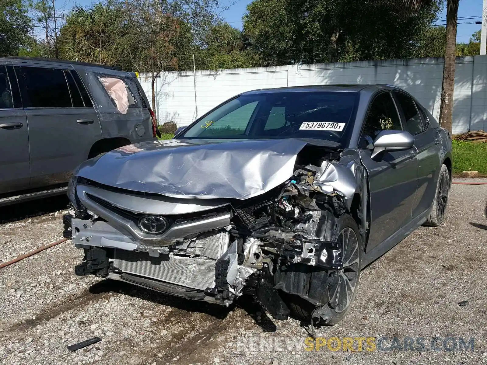 2 Photograph of a damaged car 4T1B11HK1KU201186 TOYOTA CAMRY 2019