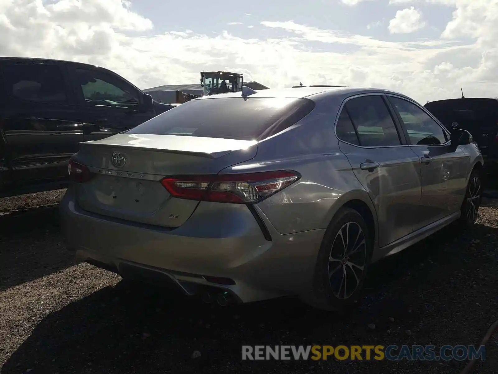 4 Photograph of a damaged car 4T1B11HK1KU201186 TOYOTA CAMRY 2019