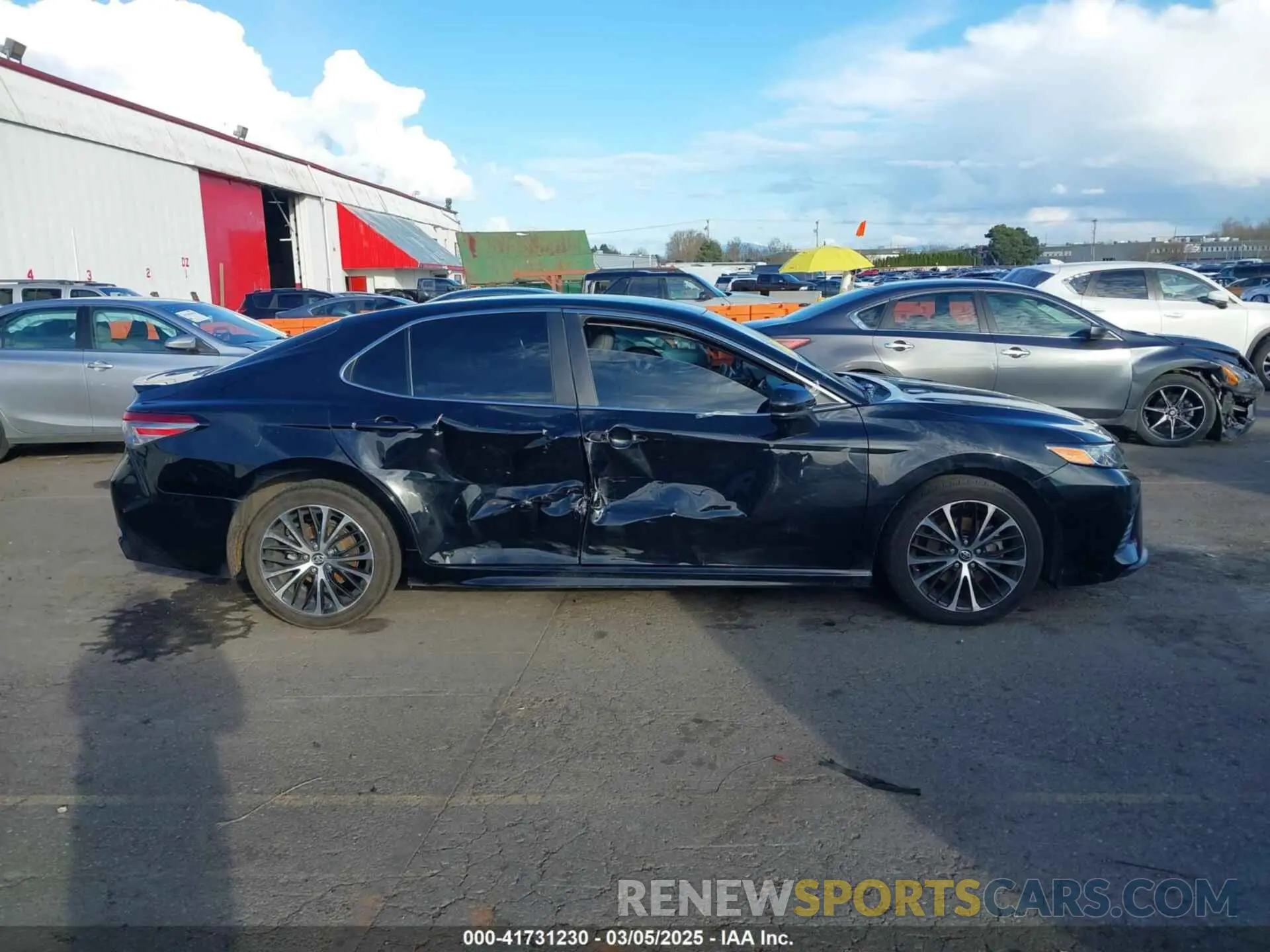 13 Photograph of a damaged car 4T1B11HK1KU201897 TOYOTA CAMRY 2019
