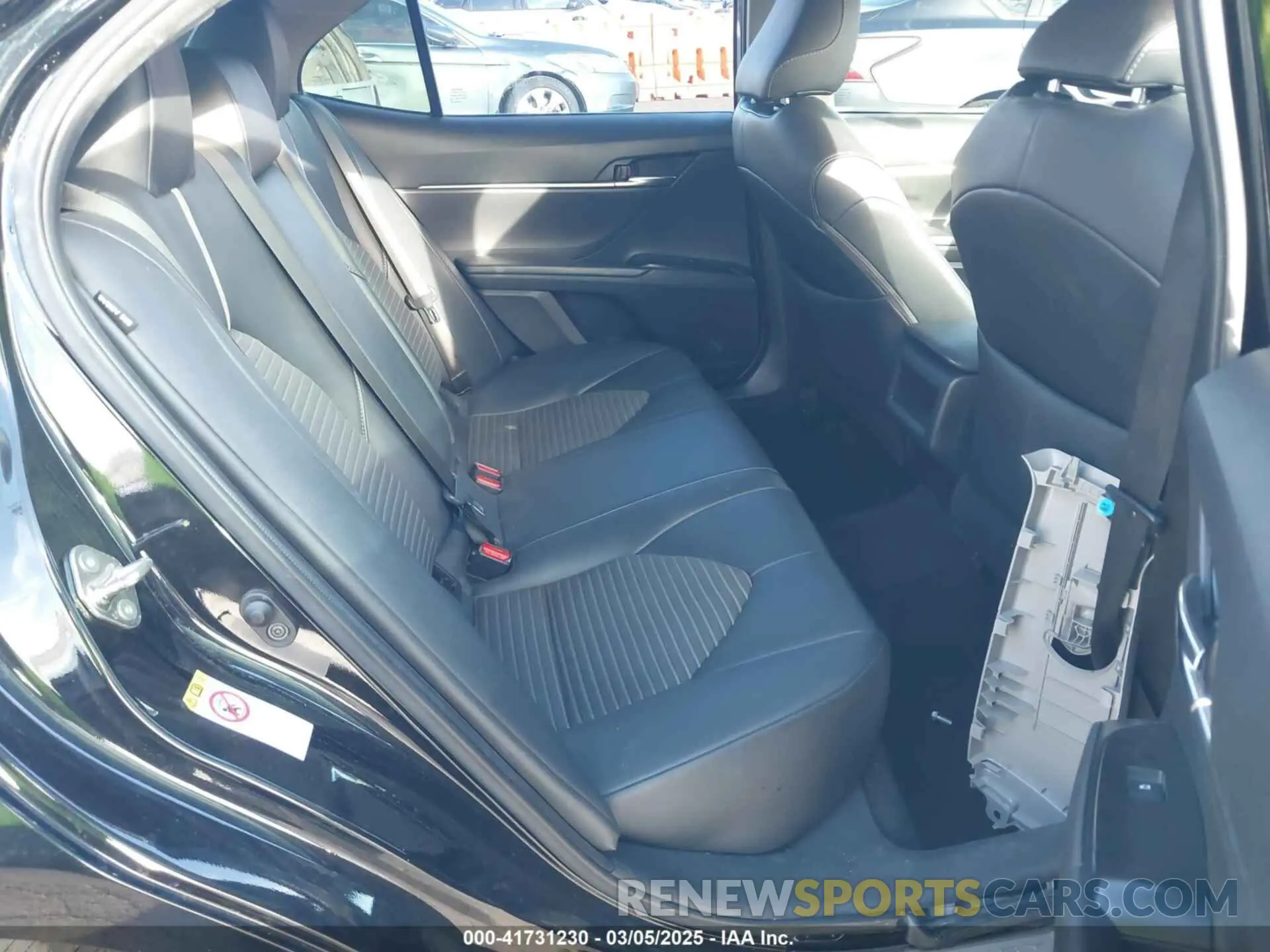 8 Photograph of a damaged car 4T1B11HK1KU201897 TOYOTA CAMRY 2019