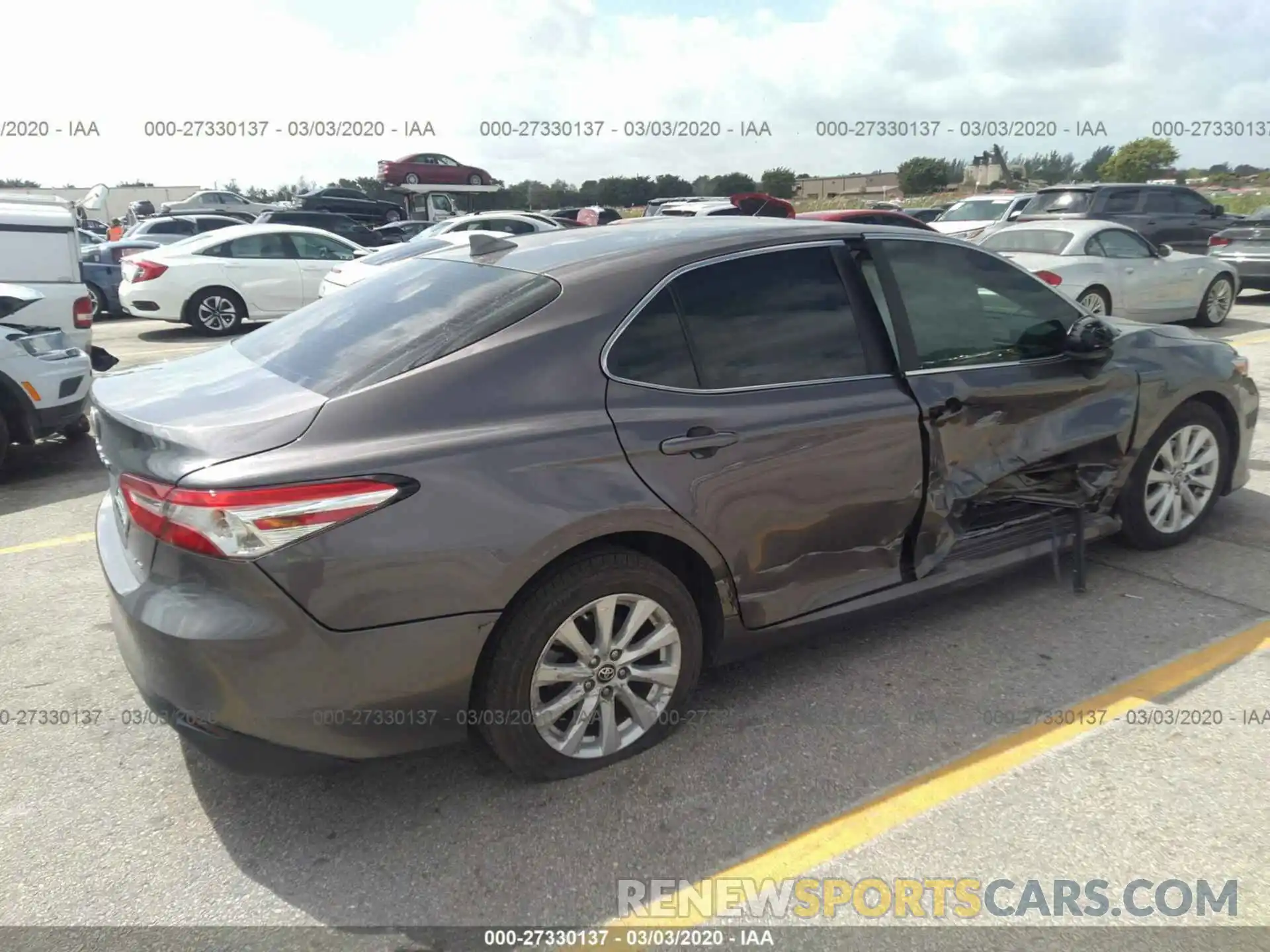 4 Photograph of a damaged car 4T1B11HK1KU202693 TOYOTA CAMRY 2019