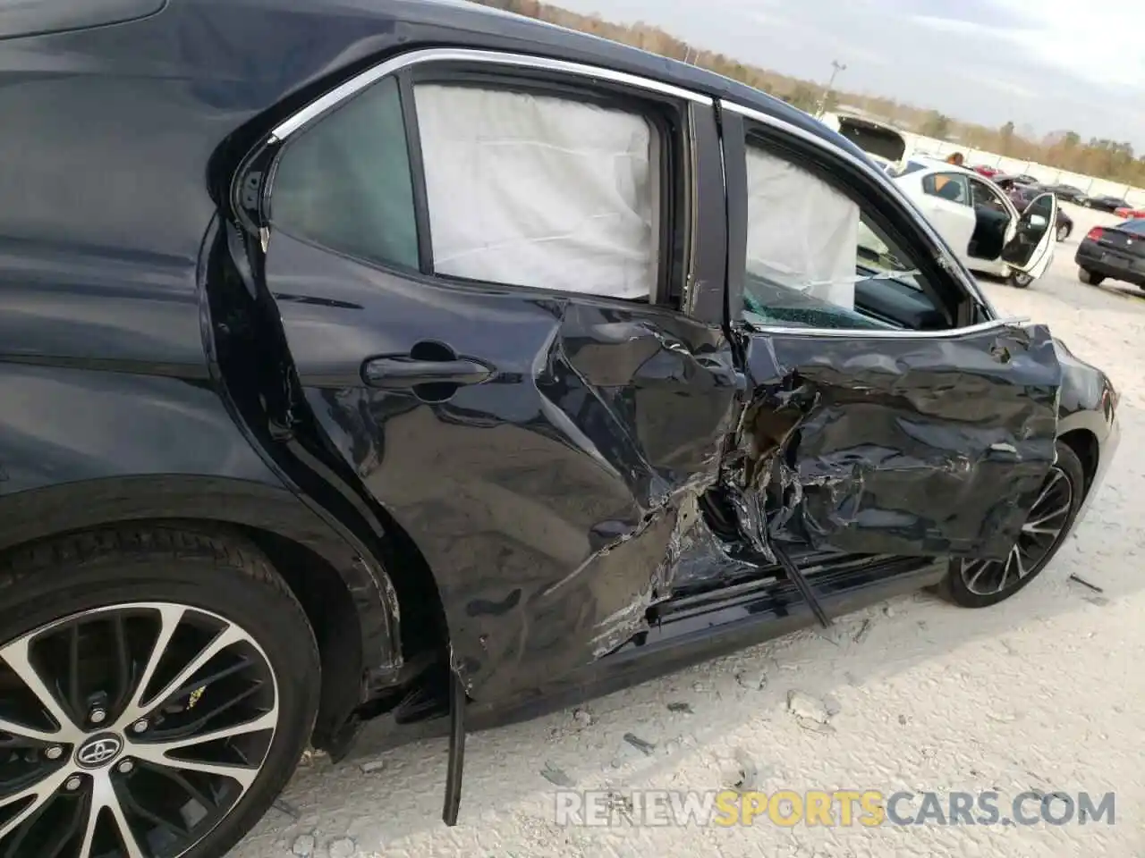 9 Photograph of a damaged car 4T1B11HK1KU203049 TOYOTA CAMRY 2019