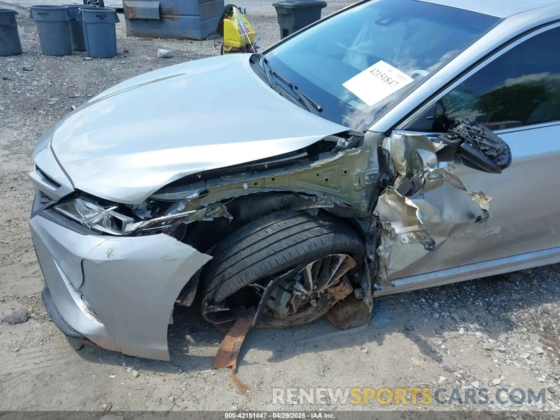 6 Photograph of a damaged car 4T1B11HK1KU204024 TOYOTA CAMRY 2019
