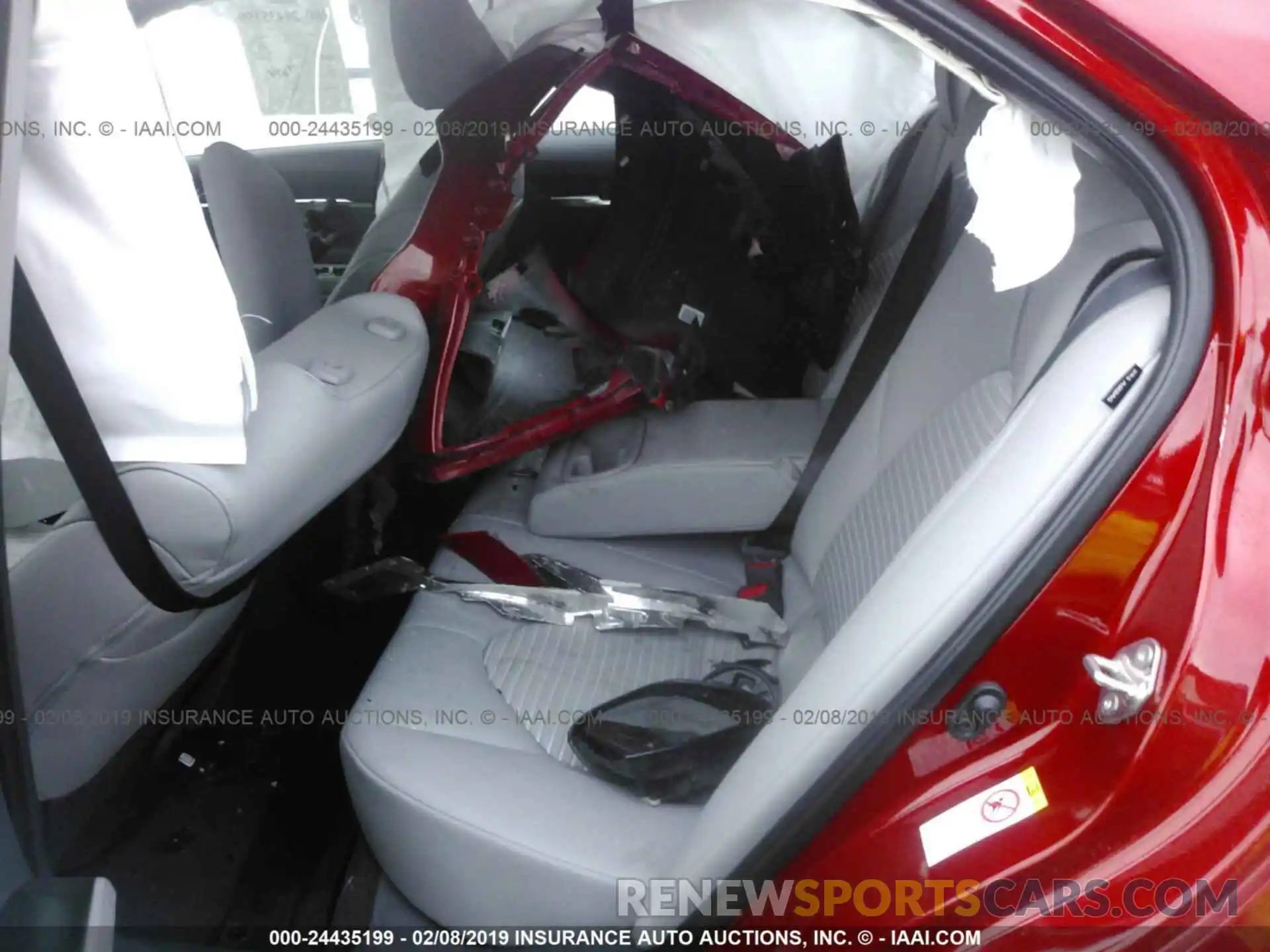 8 Photograph of a damaged car 4T1B11HK1KU204041 TOYOTA CAMRY 2019