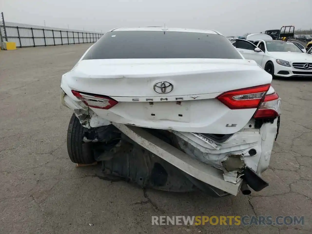 6 Photograph of a damaged car 4T1B11HK1KU205318 TOYOTA CAMRY 2019