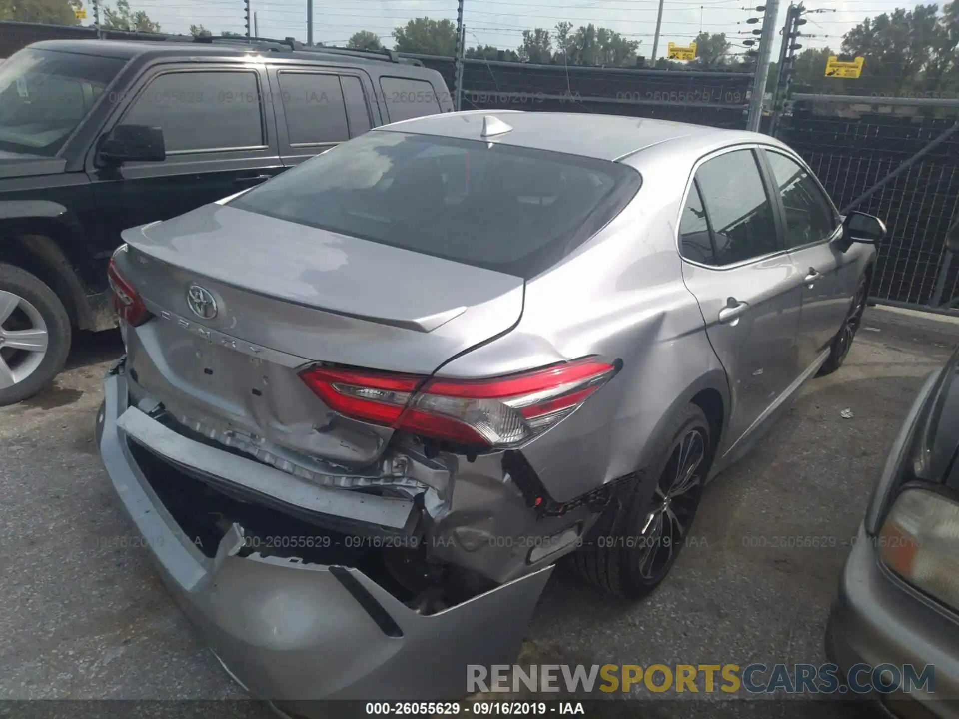 4 Photograph of a damaged car 4T1B11HK1KU205562 TOYOTA CAMRY 2019