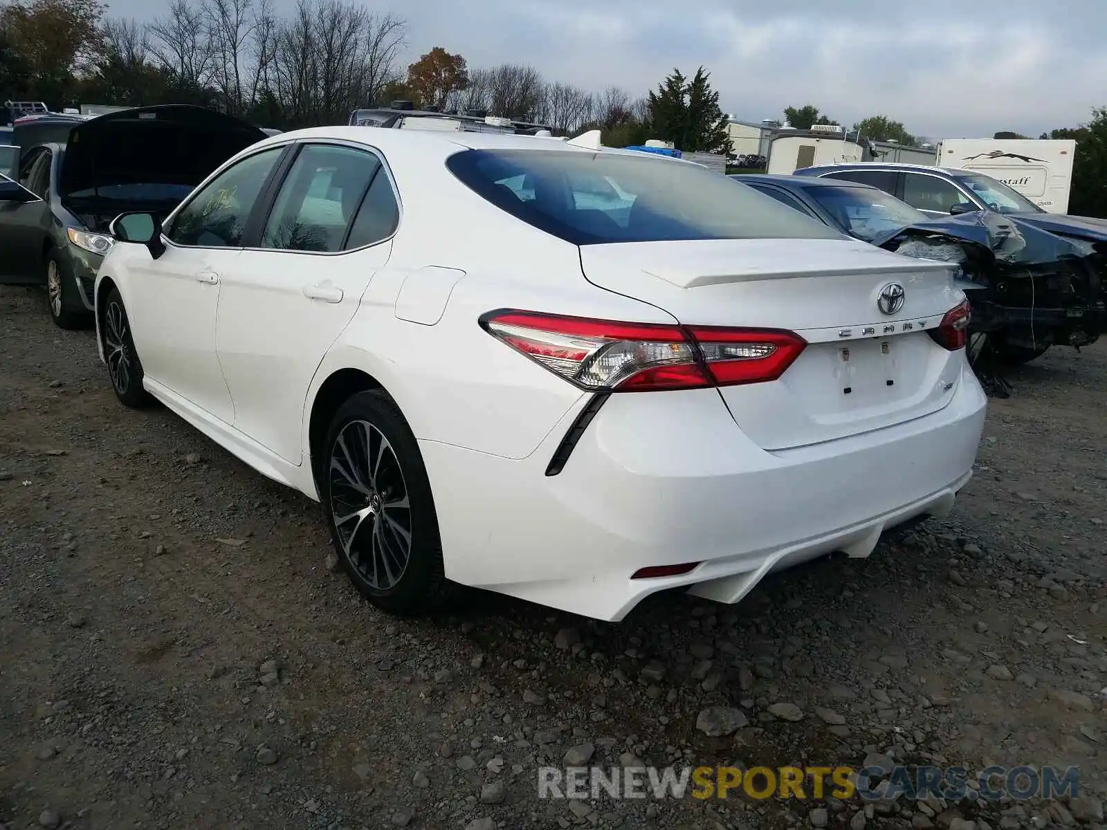 3 Photograph of a damaged car 4T1B11HK1KU206212 TOYOTA CAMRY 2019