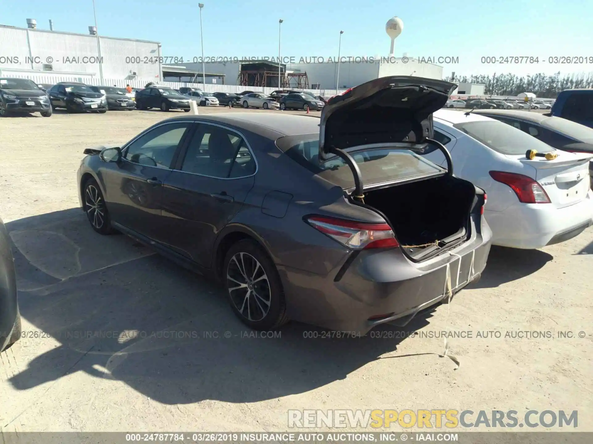 3 Photograph of a damaged car 4T1B11HK1KU206792 TOYOTA CAMRY 2019