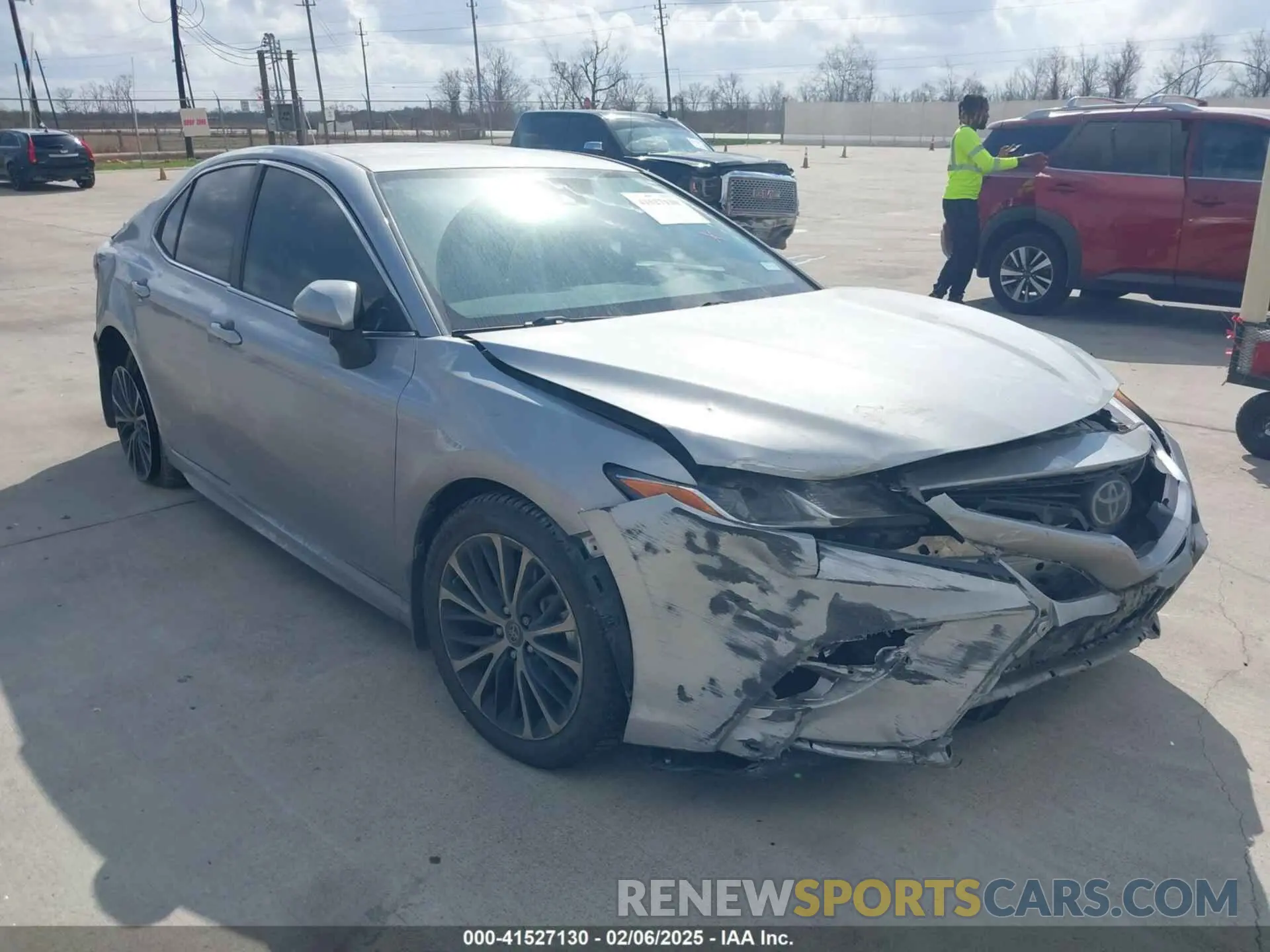1 Photograph of a damaged car 4T1B11HK1KU209661 TOYOTA CAMRY 2019