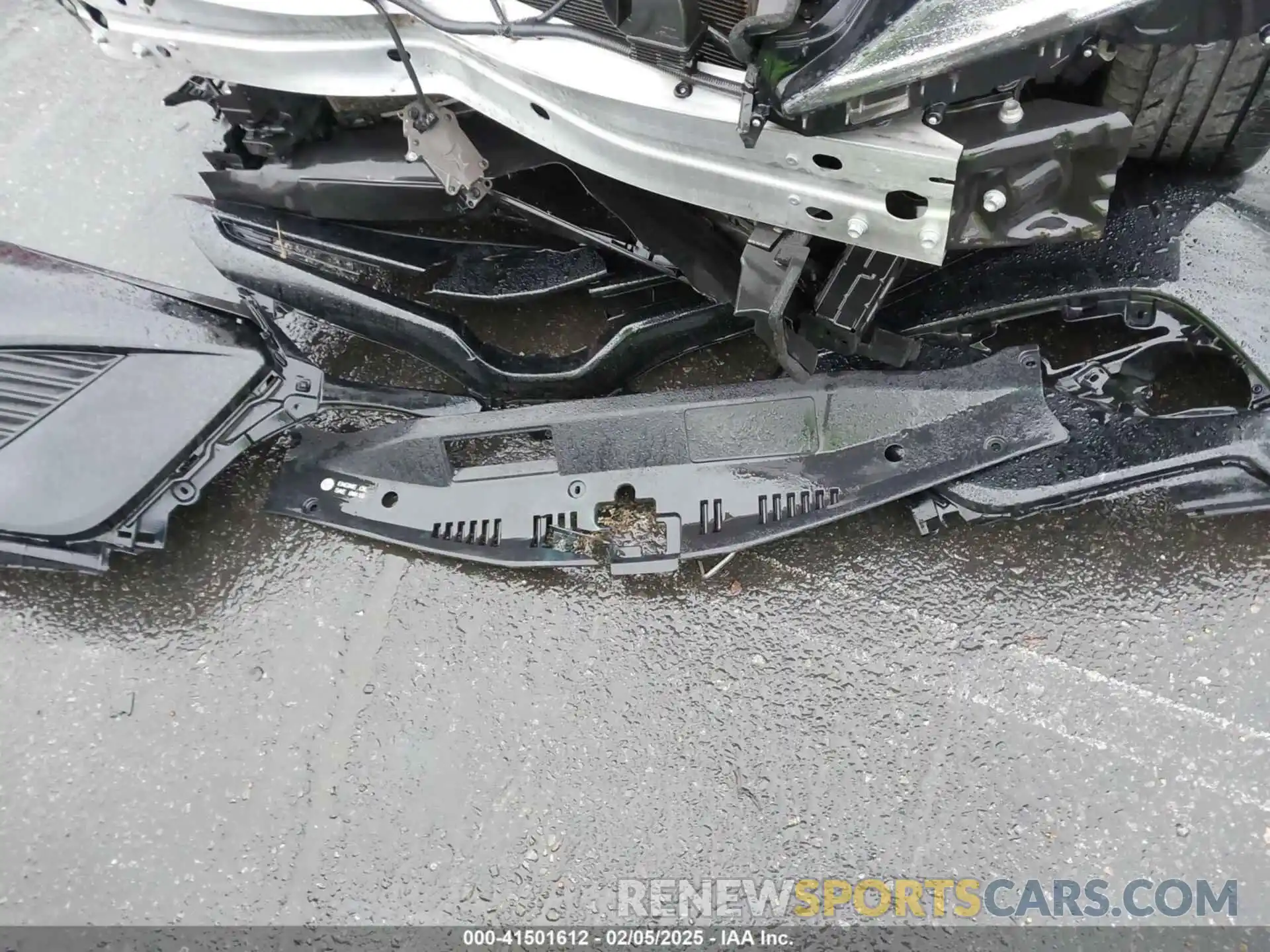 12 Photograph of a damaged car 4T1B11HK1KU213547 TOYOTA CAMRY 2019