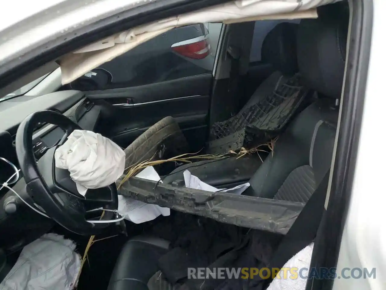 7 Photograph of a damaged car 4T1B11HK1KU215900 TOYOTA CAMRY 2019