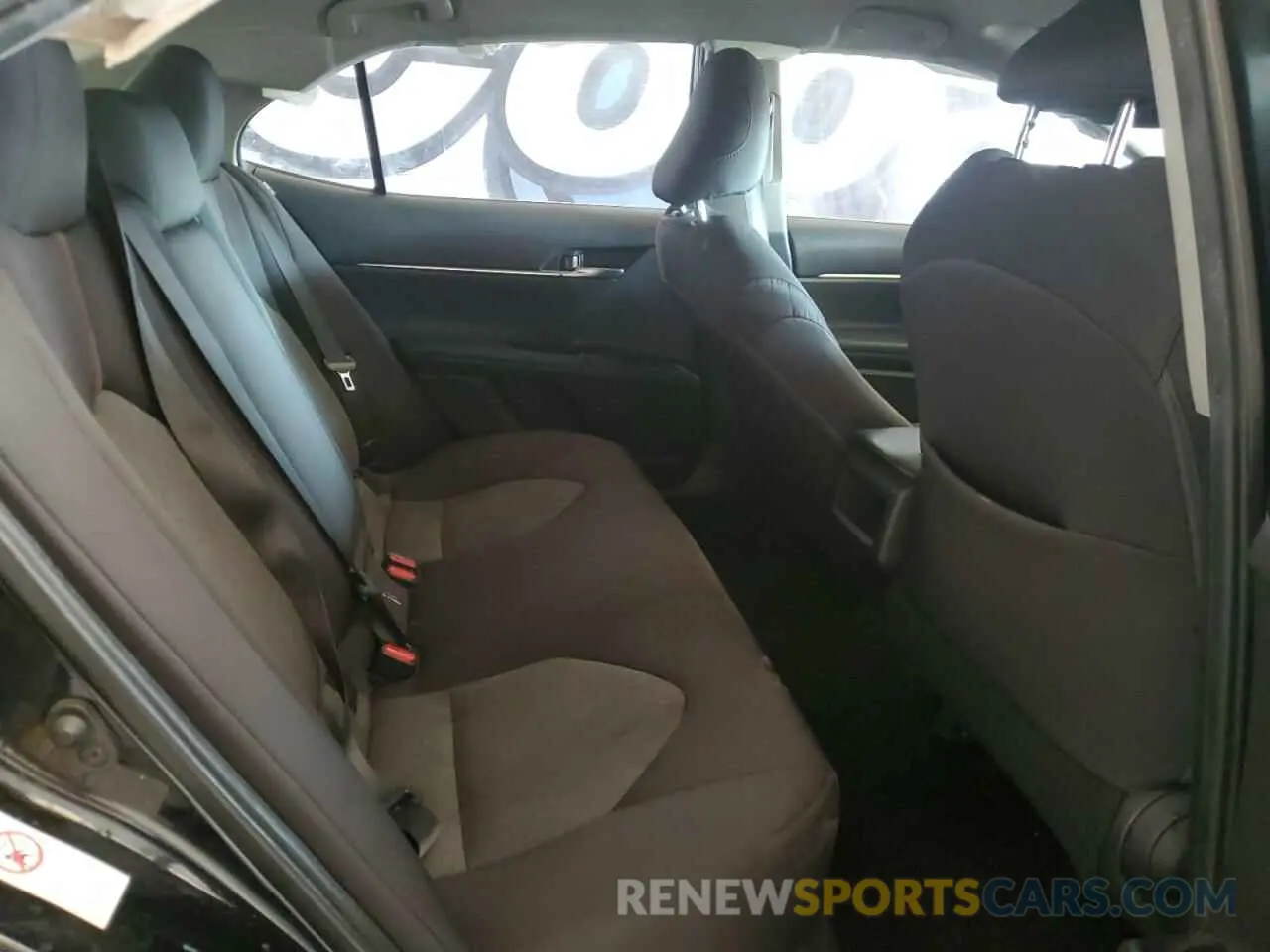 10 Photograph of a damaged car 4T1B11HK1KU219123 TOYOTA CAMRY 2019