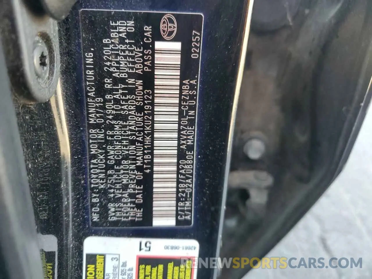 12 Photograph of a damaged car 4T1B11HK1KU219123 TOYOTA CAMRY 2019