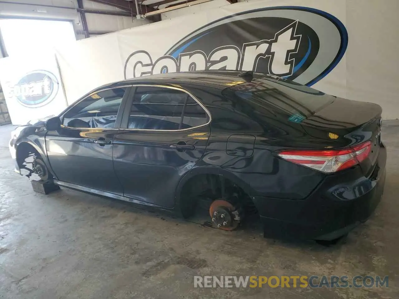 2 Photograph of a damaged car 4T1B11HK1KU219123 TOYOTA CAMRY 2019