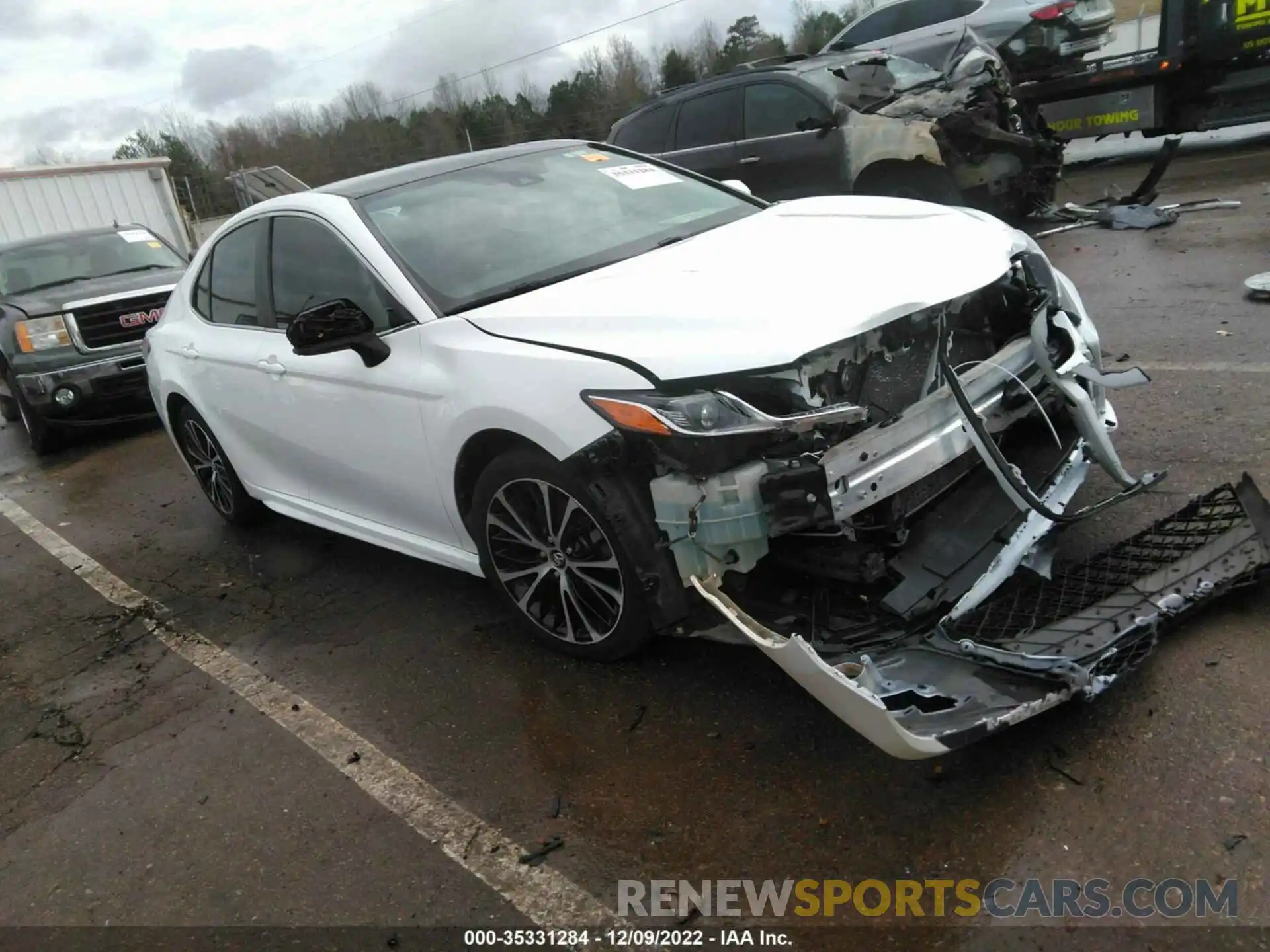 1 Photograph of a damaged car 4T1B11HK1KU219915 TOYOTA CAMRY 2019