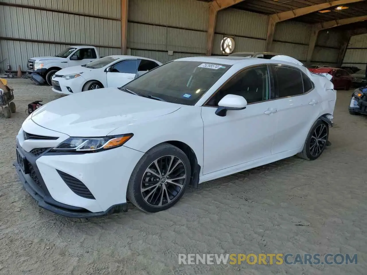 1 Photograph of a damaged car 4T1B11HK1KU222720 TOYOTA CAMRY 2019