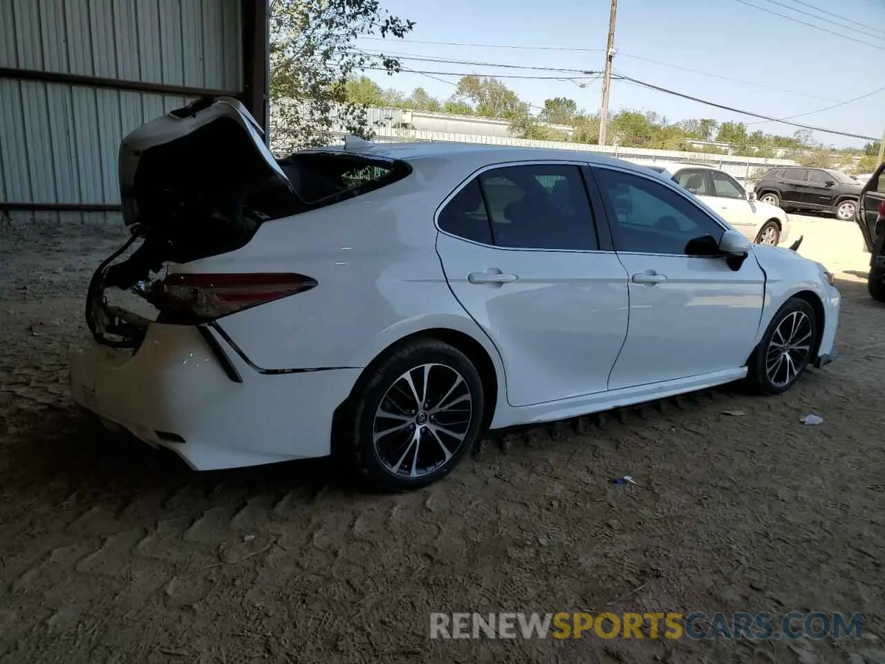 3 Photograph of a damaged car 4T1B11HK1KU222720 TOYOTA CAMRY 2019