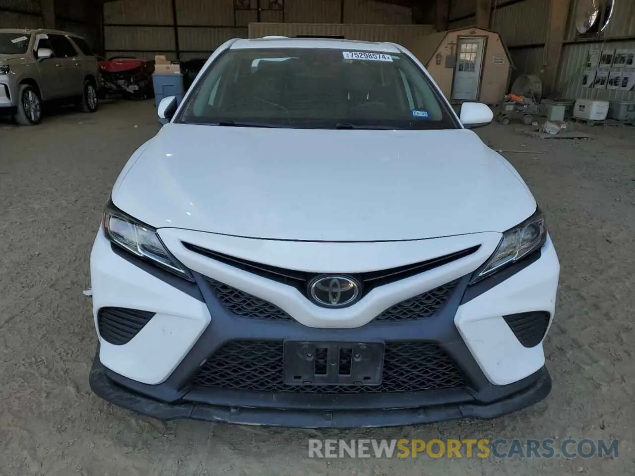 5 Photograph of a damaged car 4T1B11HK1KU222720 TOYOTA CAMRY 2019