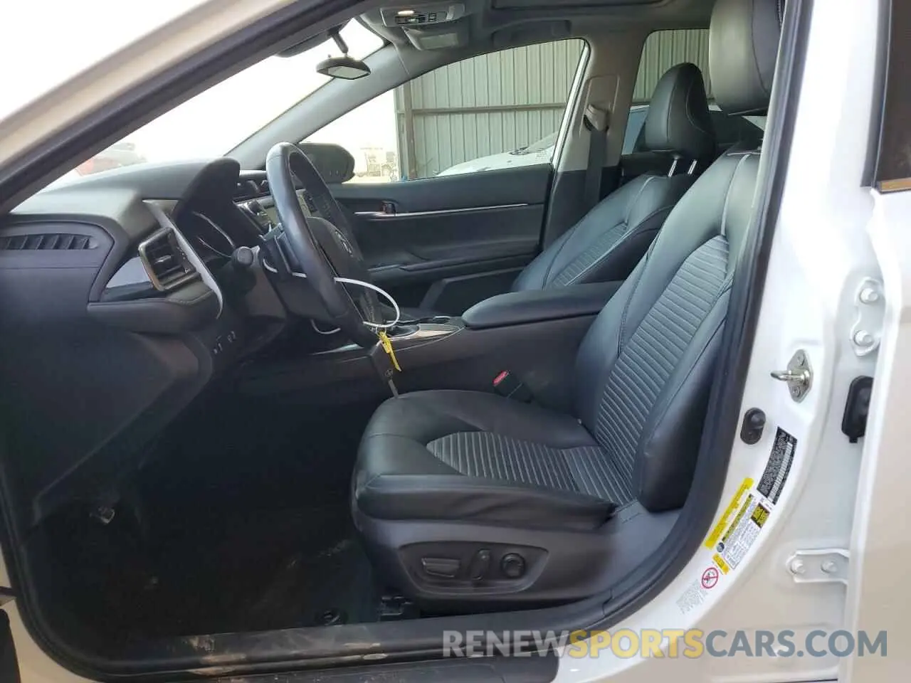 7 Photograph of a damaged car 4T1B11HK1KU222720 TOYOTA CAMRY 2019