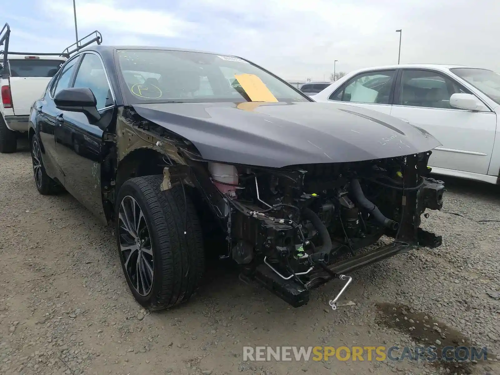 1 Photograph of a damaged car 4T1B11HK1KU224015 TOYOTA CAMRY 2019