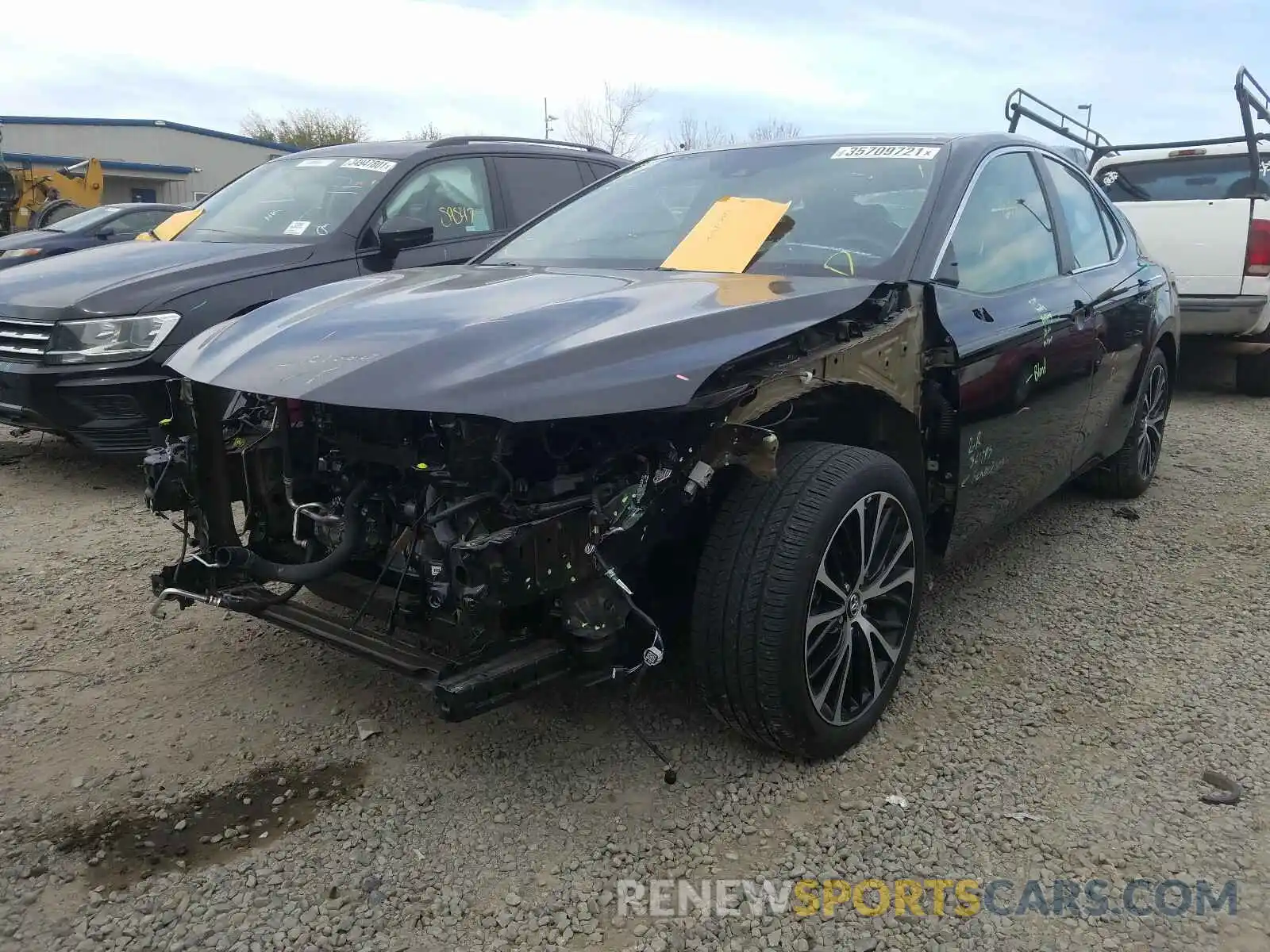 2 Photograph of a damaged car 4T1B11HK1KU224015 TOYOTA CAMRY 2019