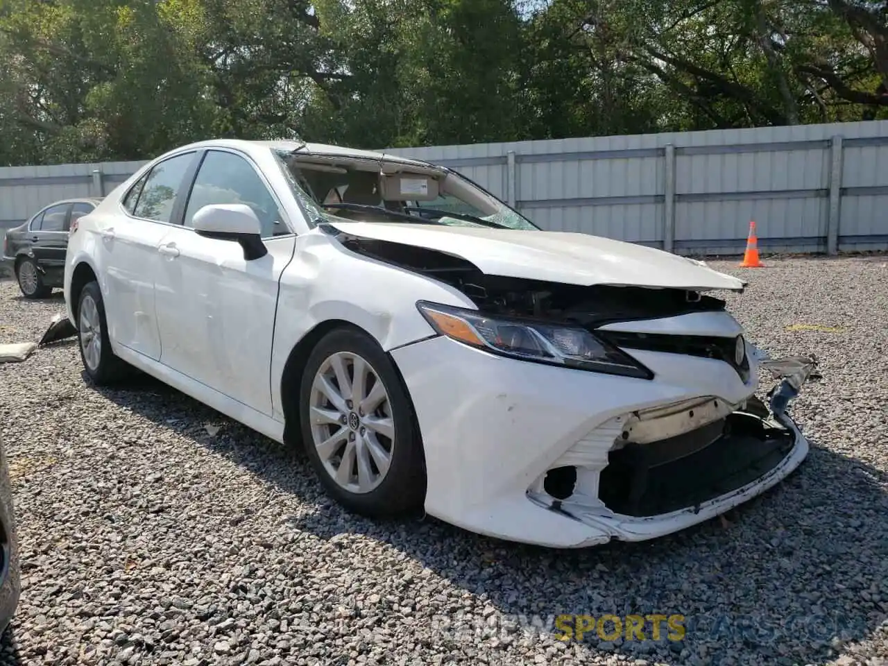 4 Photograph of a damaged car 4T1B11HK1KU224953 TOYOTA CAMRY 2019