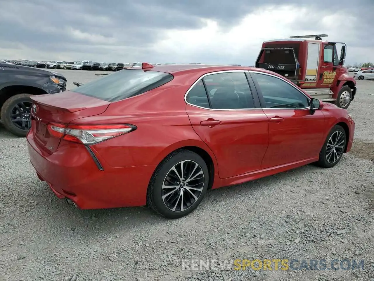 3 Photograph of a damaged car 4T1B11HK1KU225553 TOYOTA CAMRY 2019