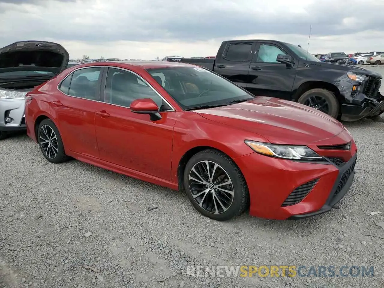 4 Photograph of a damaged car 4T1B11HK1KU225553 TOYOTA CAMRY 2019
