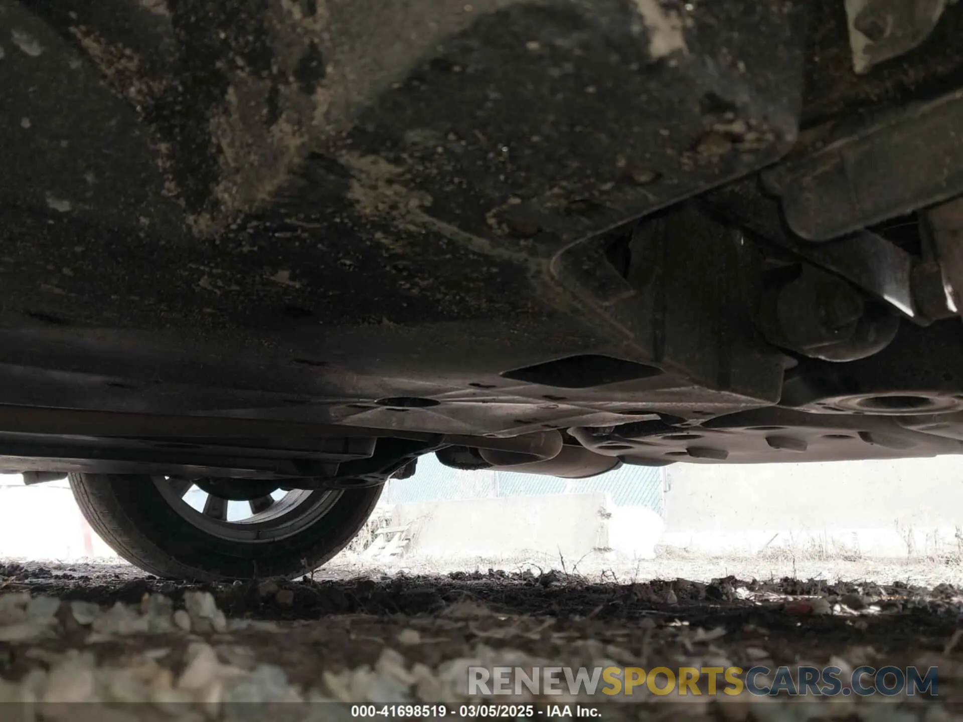 19 Photograph of a damaged car 4T1B11HK1KU229179 TOYOTA CAMRY 2019