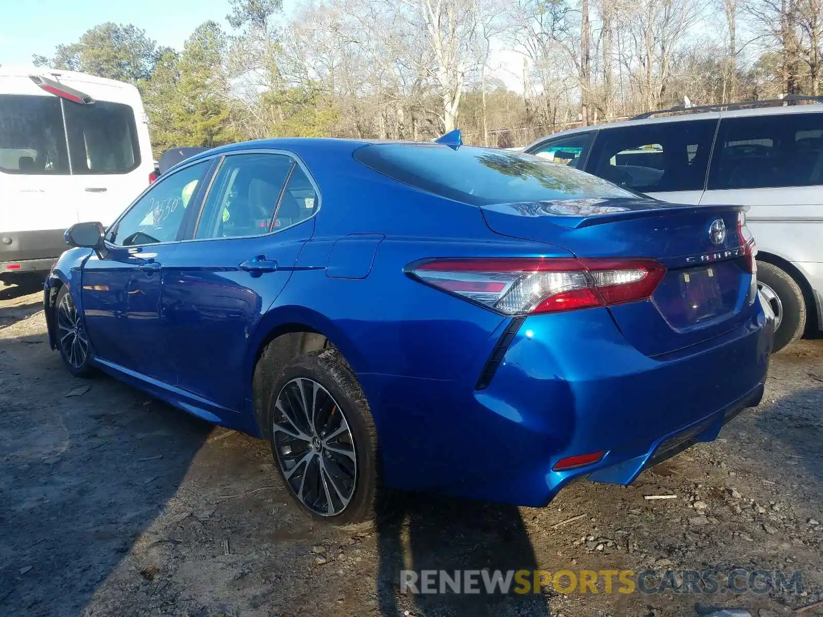 3 Photograph of a damaged car 4T1B11HK1KU232275 TOYOTA CAMRY 2019