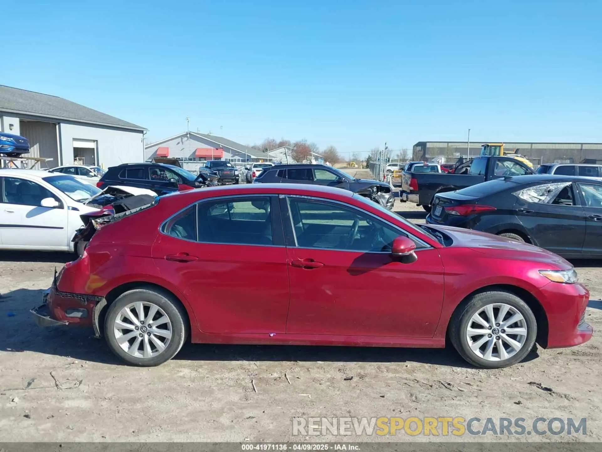 14 Photograph of a damaged car 4T1B11HK1KU233345 TOYOTA CAMRY 2019