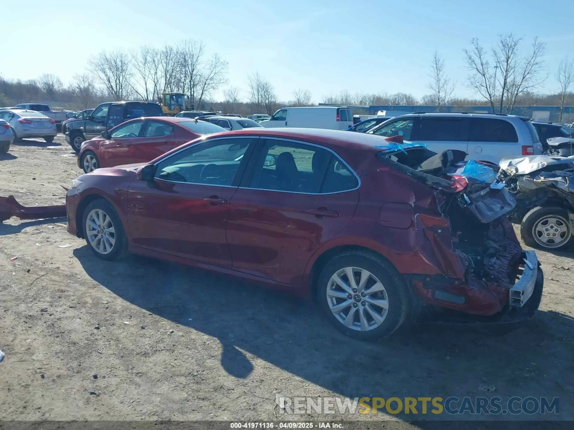 3 Photograph of a damaged car 4T1B11HK1KU233345 TOYOTA CAMRY 2019