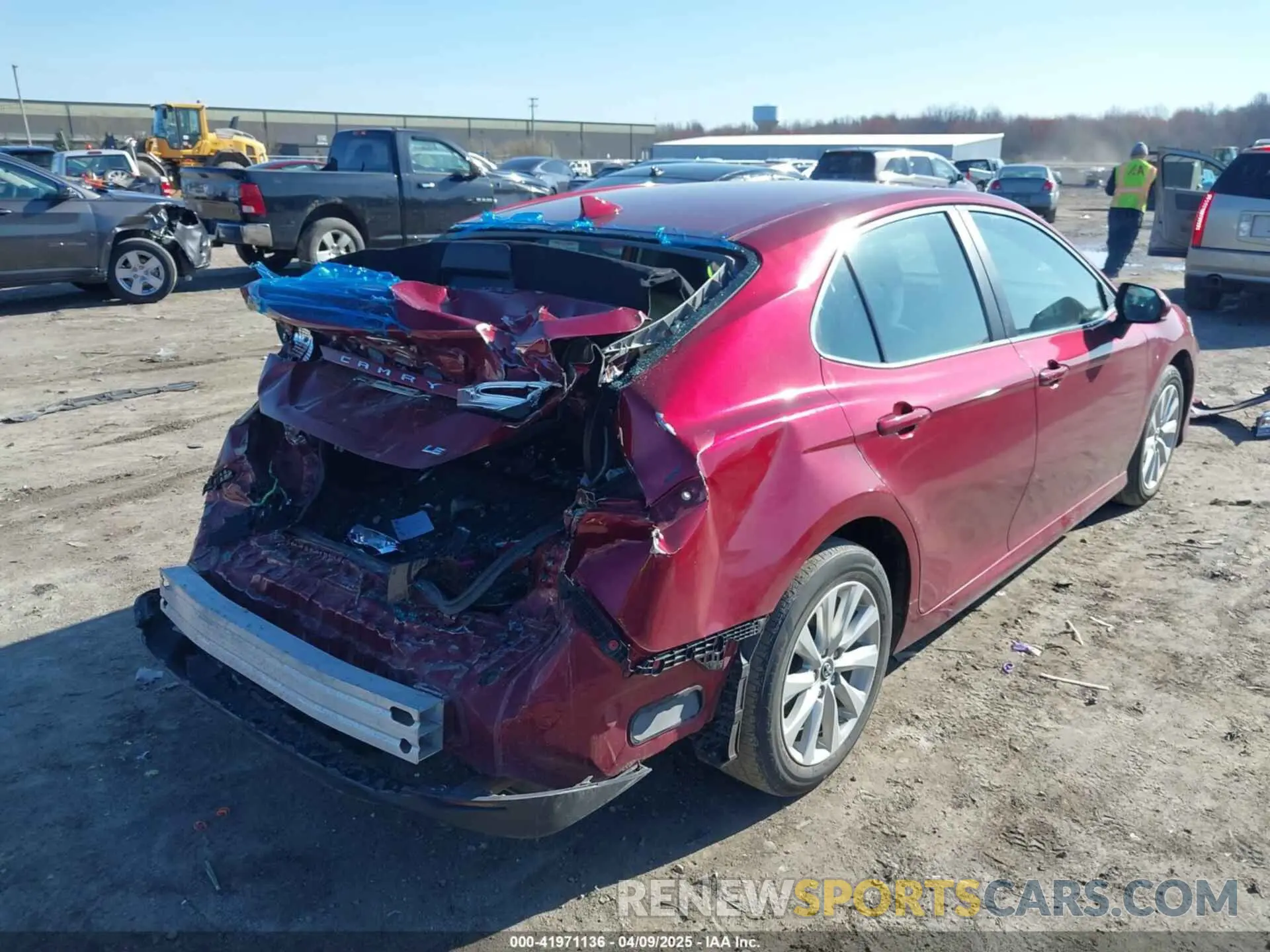4 Photograph of a damaged car 4T1B11HK1KU233345 TOYOTA CAMRY 2019