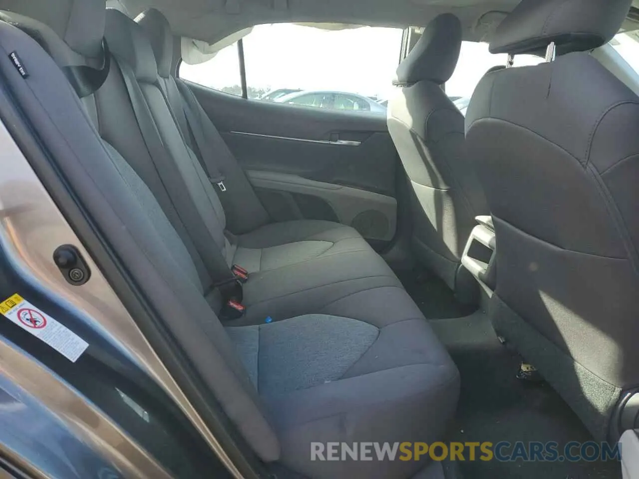 11 Photograph of a damaged car 4T1B11HK1KU233510 TOYOTA CAMRY 2019