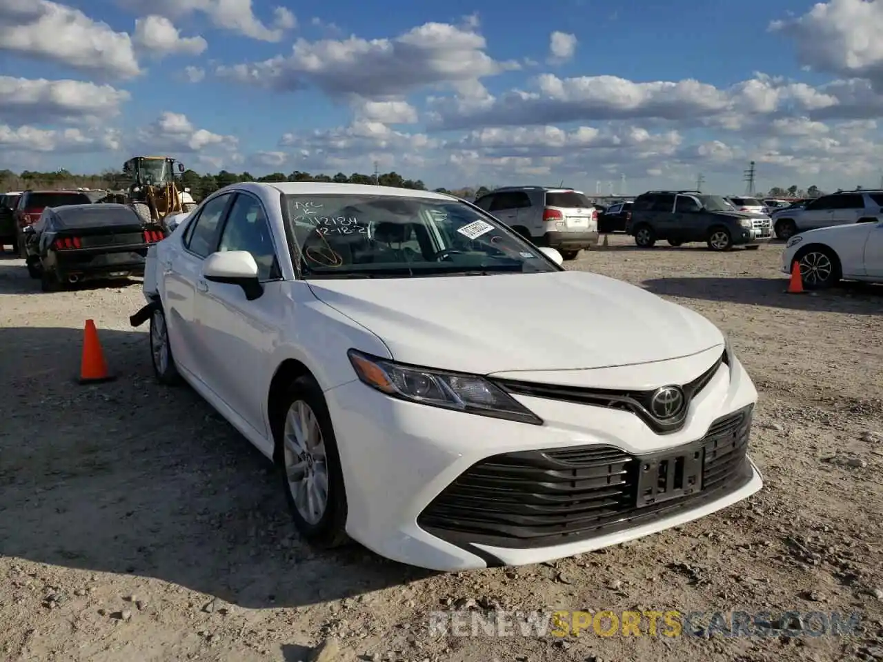 1 Photograph of a damaged car 4T1B11HK1KU239260 TOYOTA CAMRY 2019